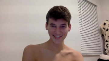 Clay_Parker  04-09-2021 video ridedildo